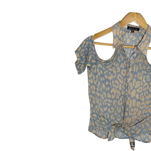 Boulee Womens blue animal Silk print cold shoulder blouse size 2 - Picture 2 of 9